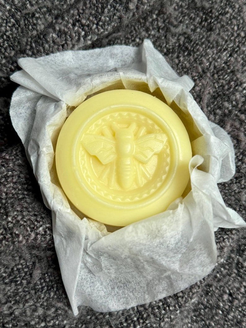 beeswax solid lotion bar with shea butter & coconut oil 1oz tin beeswax solid lotion bar with shea butter & coconut oil 1oz tin